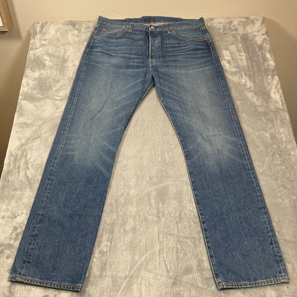 Levi's Men's Straight Jeans - Medium Blue Wash